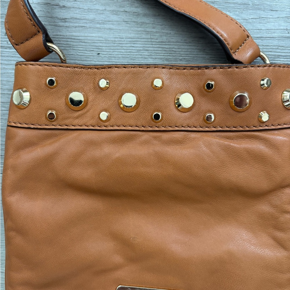 Michael Kors Brown Shoulder Bag with Gold Accents - Picture 4 of 7